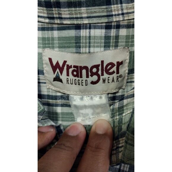Wrangler Men's green blend plaid short sleeve collard button down - Picture 3 of 5
